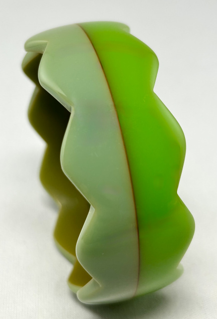 BB60 blue/green reverse zigzag bangle